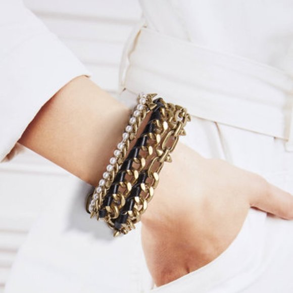 Stella & Dot - Power Pearl Wrap Bracelet - Picture 2 of 8
